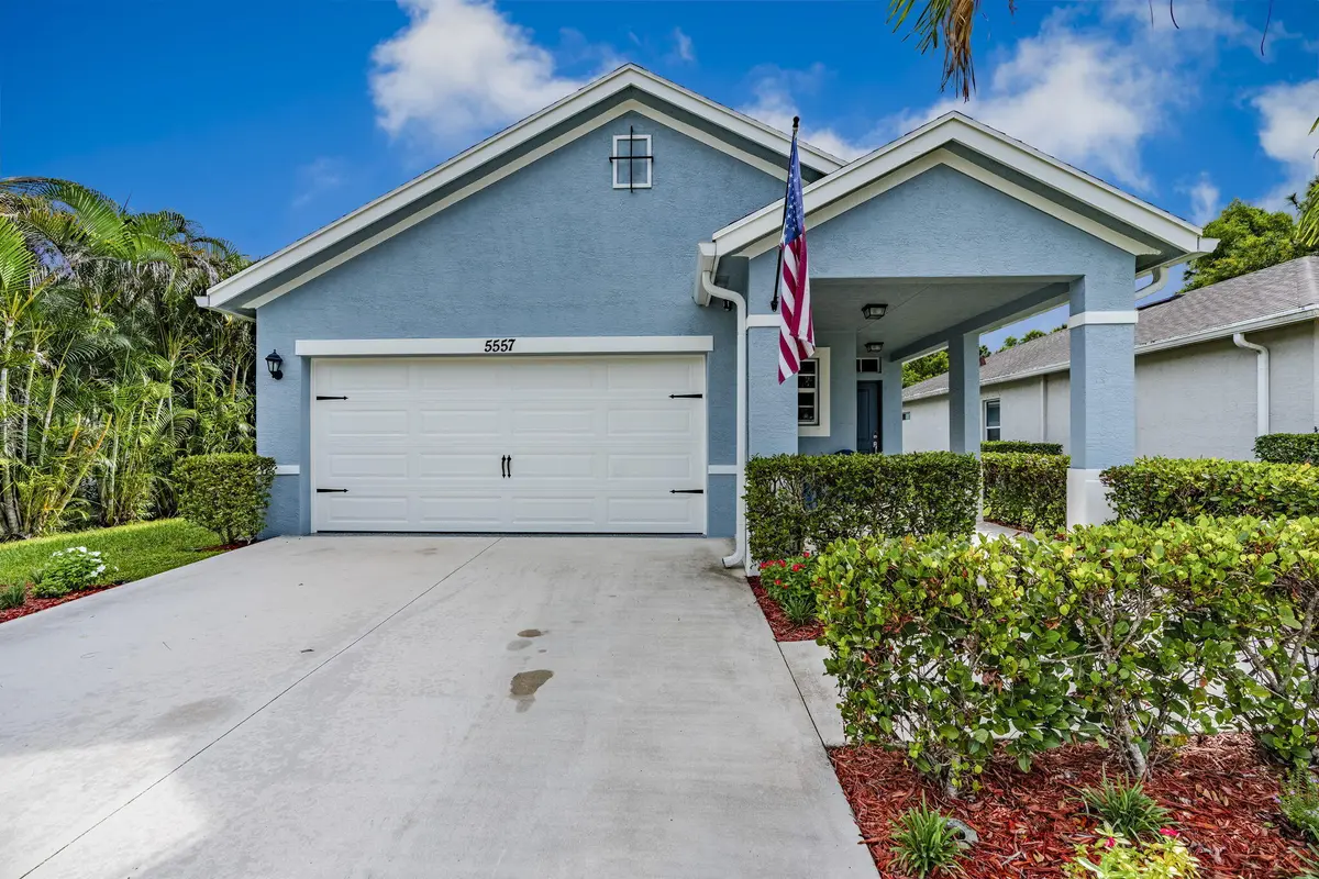 7-web-or-mls-iPixx_00_7 at 5557 SE Isabelita Avenue, Stuart