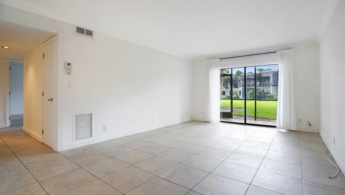 DSC03237 at 3109 Oakland Shores Drive G110, Oakland Park