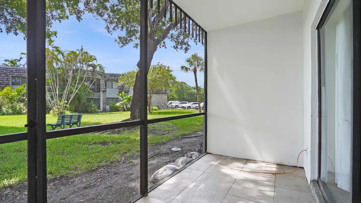 DSC03308 at 3109 Oakland Shores Drive G110, Oakland Park