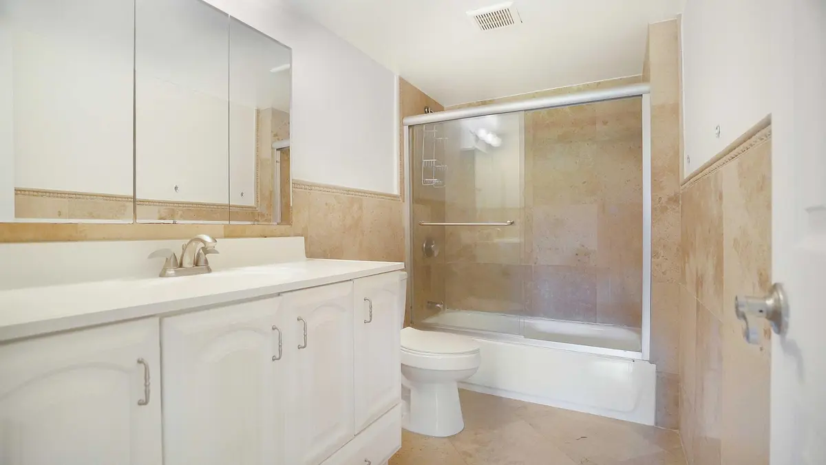 DSC03297 at 3109 Oakland Shores Drive G110, Oakland Park