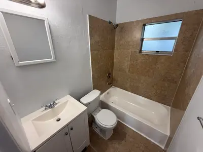 532 NW 13TH Avenue 1, Fort Lauderdale – Apartment for rent