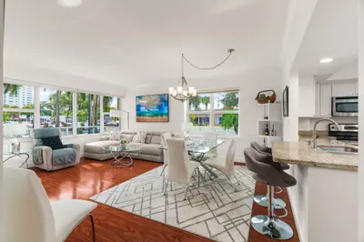 3333 NE 34th Street 115, Fort Lauderdale – Stock Cooperative for sale