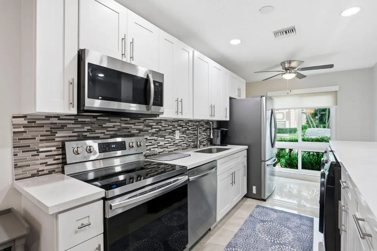 12-web-or-mls-012_0E2A3698 at 13984 VIA FLORA C, Delray Beach