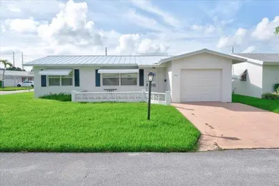 1590 SW 13TH Terrace, Boynton Beach – Single Family Residence for rent