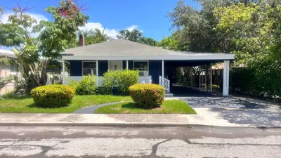 1006 S M Street, Lake Worth Beach – Single Family Residence for rent