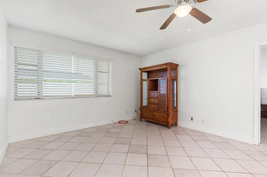 GetMedia (10) at 418 S CYPRESS Road 106, Pompano Beach