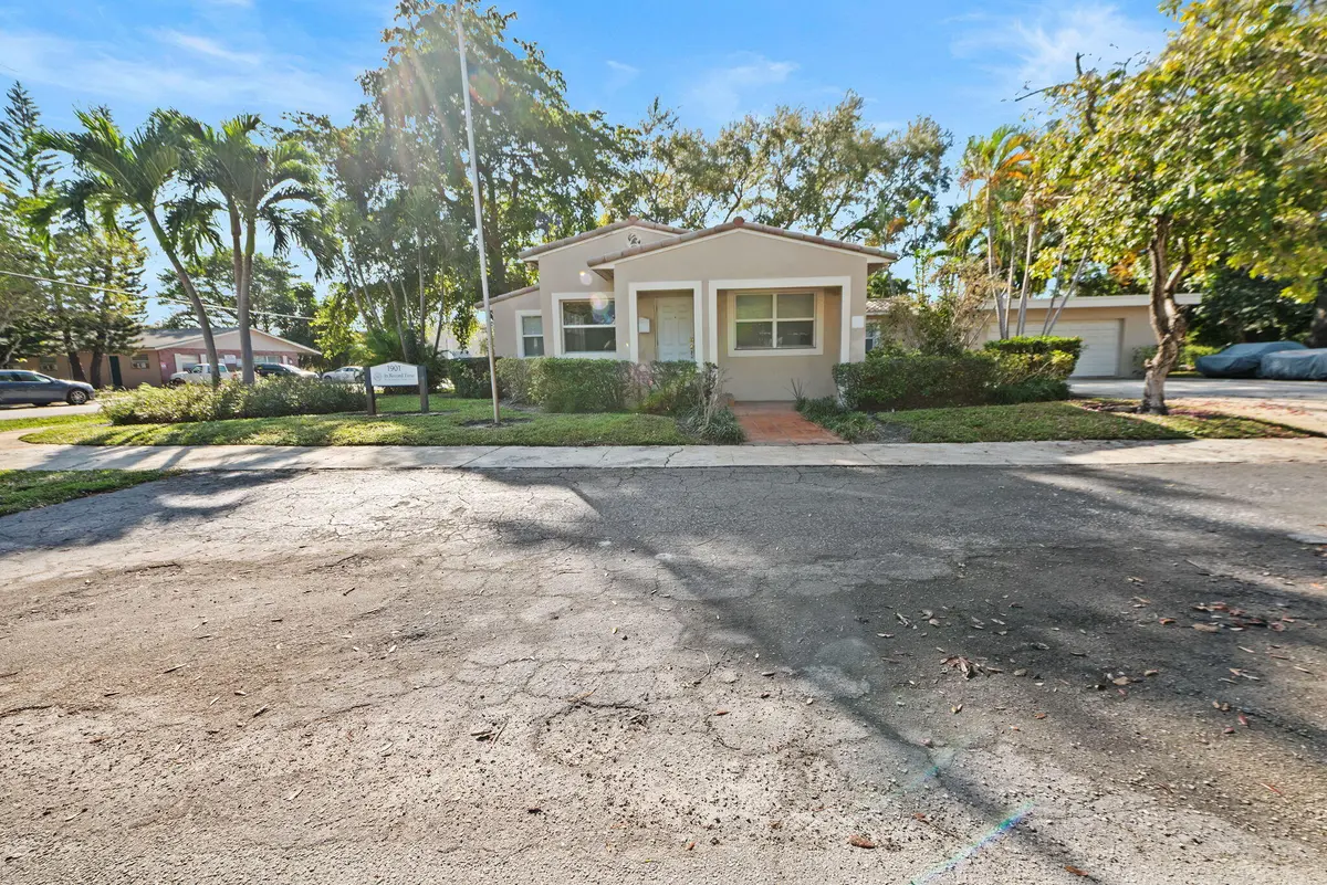 1-web-or-mls-1901-se-4th-ave at 1901 SE 4TH Avenue, Fort Lauderdale