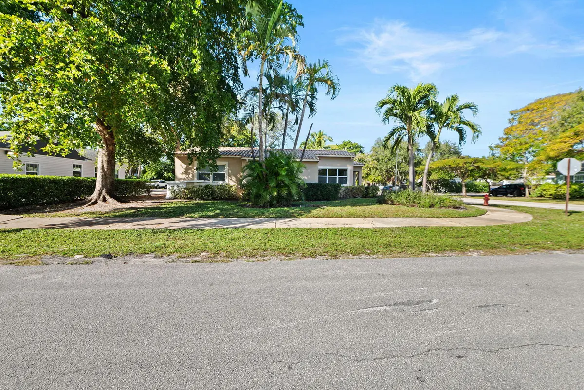 2-web-or-mls-1901-se-4th-ave at 1901 SE 4TH Avenue, Fort Lauderdale