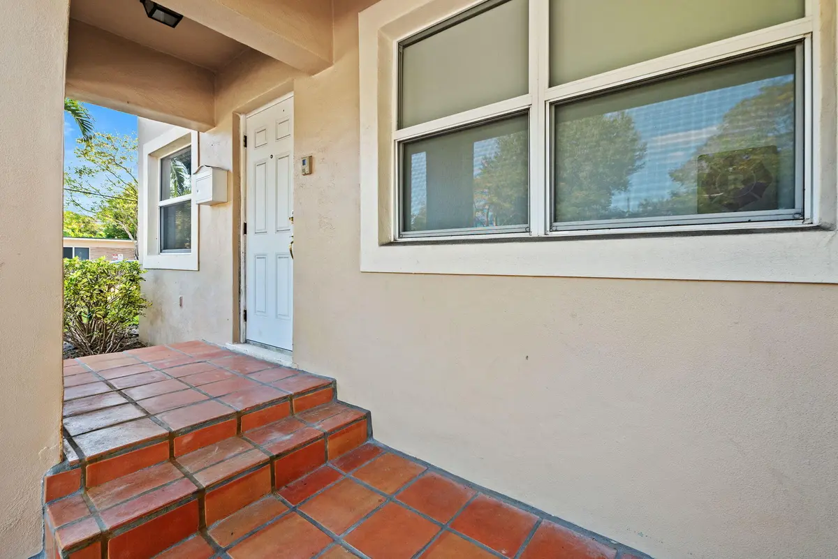 4-web-or-mls-1901-se-4th-ave at 1901 SE 4TH Avenue, Fort Lauderdale
