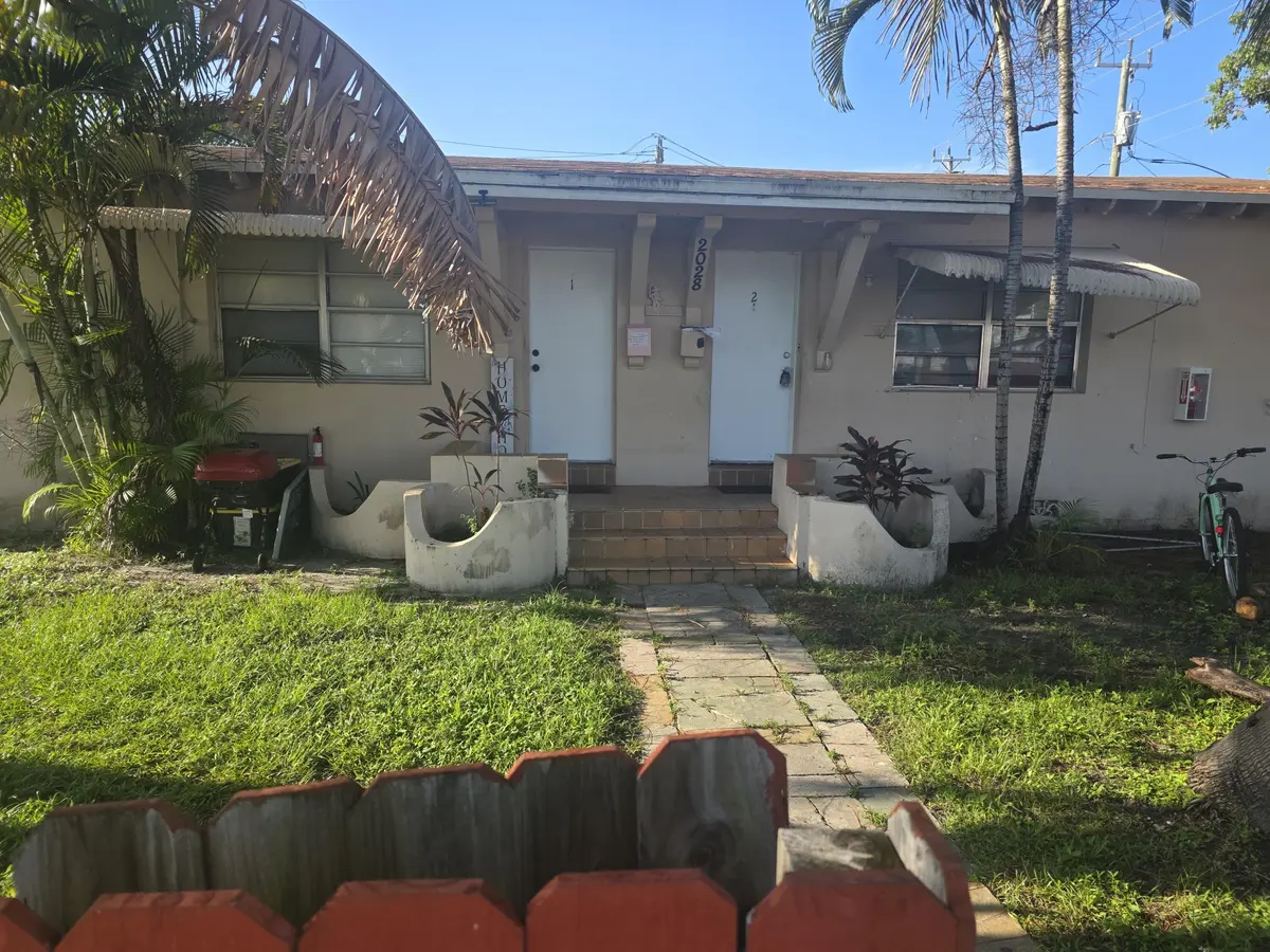 49d53d1b-7b70-4e8c-84f3-5765930942c8 at 2028 Funston Street Apt 2, Hollywood