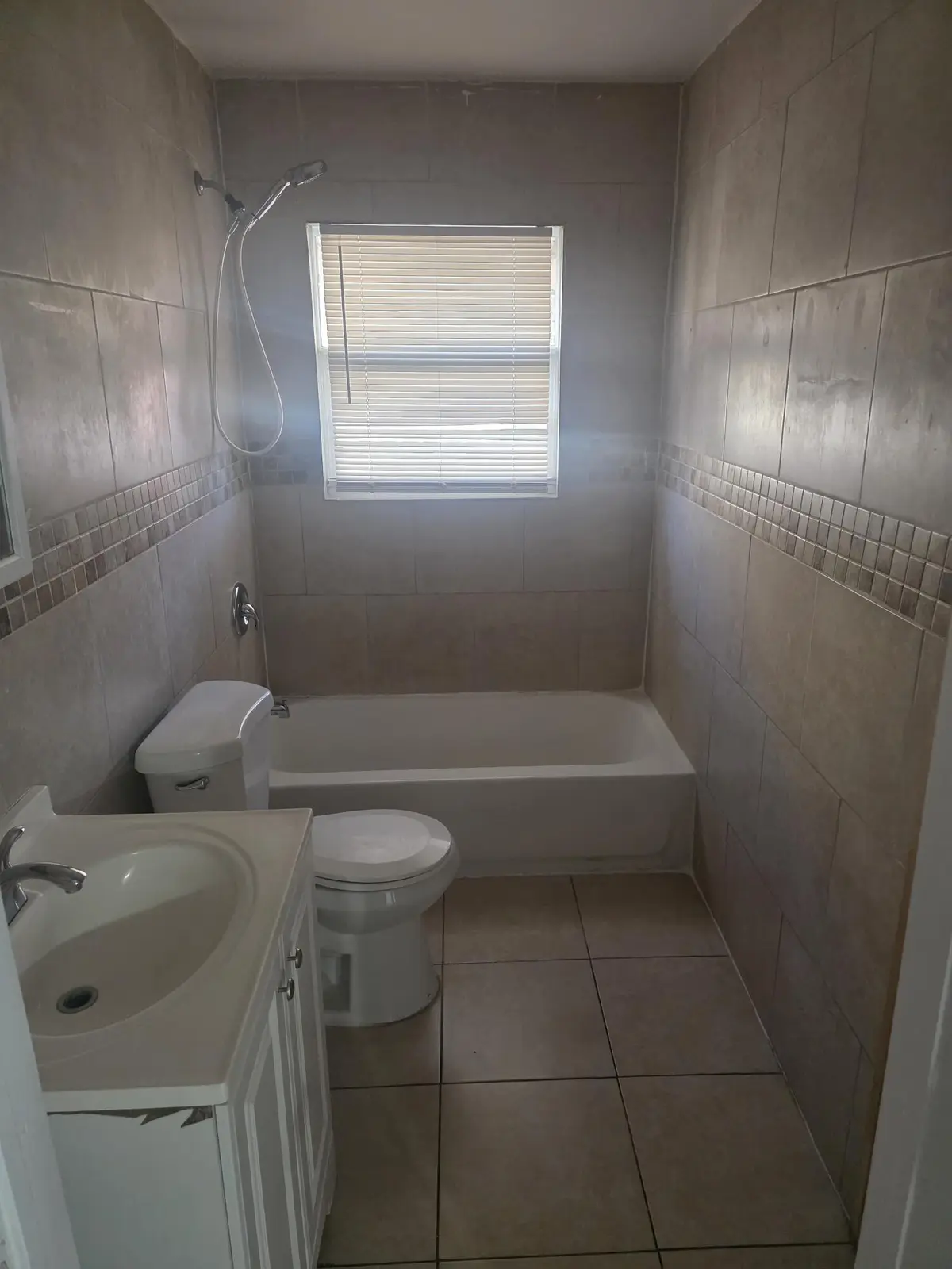 940ac607-7a3f-493f-bbfa-2922436016fb at 2028 Funston Street Apt 2, Hollywood