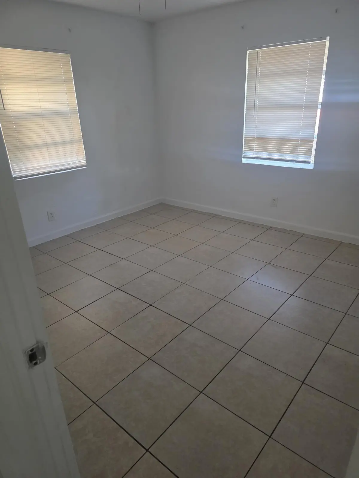 cf665b94-01f9-4c14-88d1-0e034b517dfa at 2028 Funston Street Apt 2, Hollywood