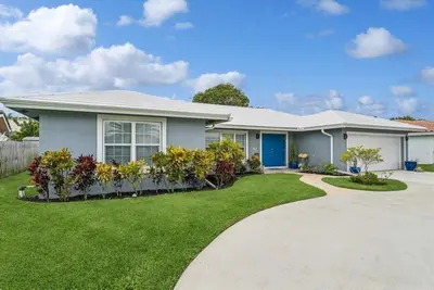 13 Little Harbor Way, Deerfield Beach – Single Family Residence for rent