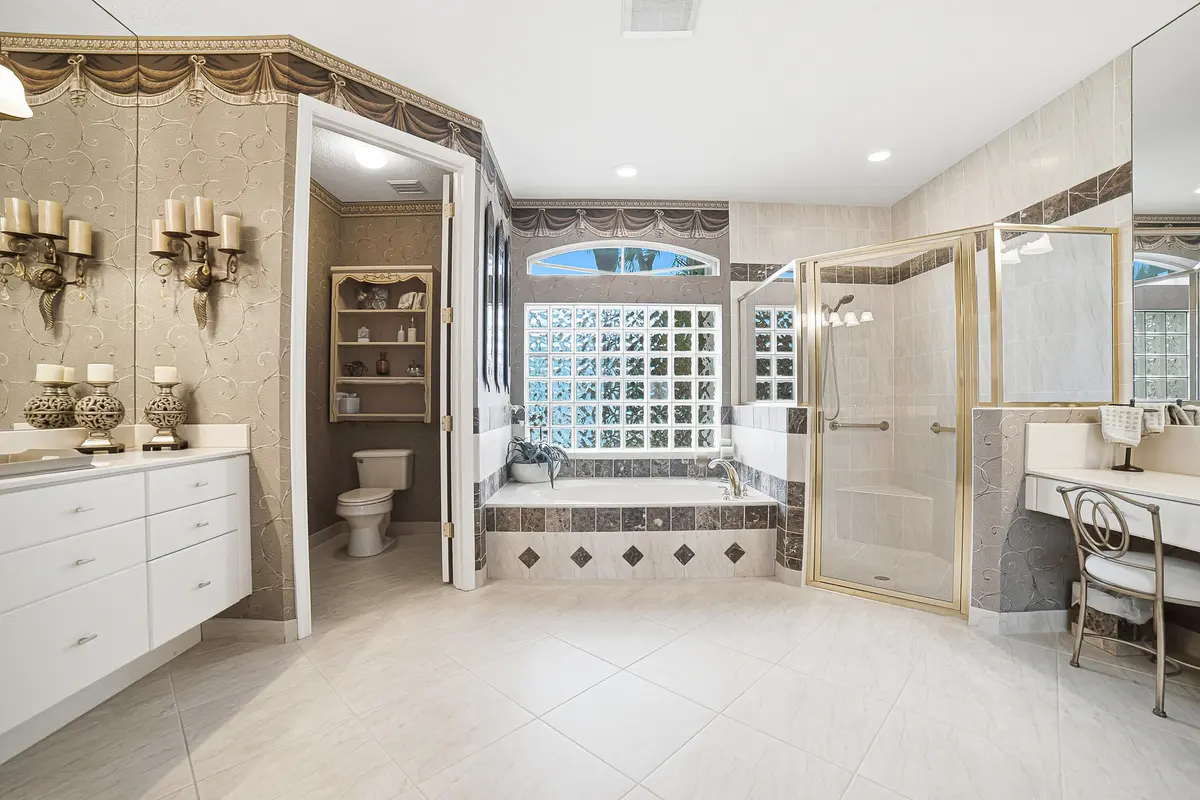 09-Bedroom1-Bathroom at 9076 Taverna Way, Boynton Beach
