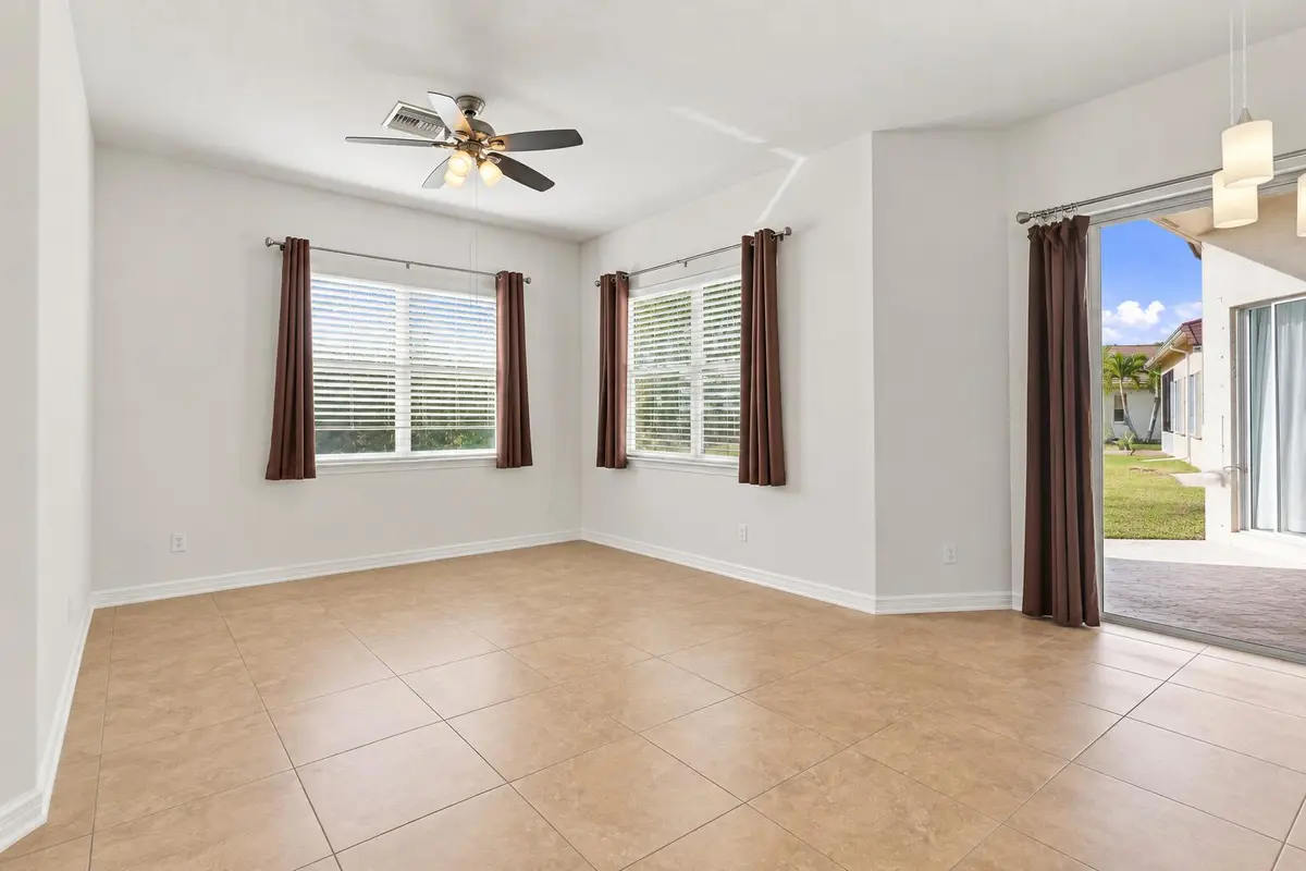 Family Room at 718 SW MYAKKA RIVER, Port St. Lucie