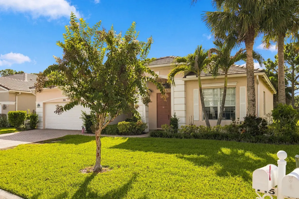 Front at 718 SW MYAKKA RIVER, Port St. Lucie