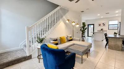 520 SW 19th Way, Fort Lauderdale – Townhouse for rent