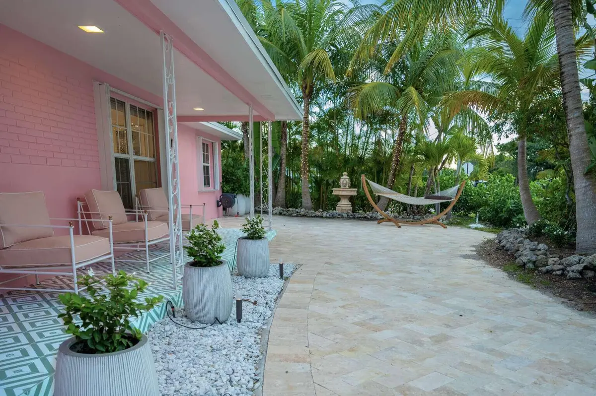 002_Weiss.2 at 247 SE 3RD Avenue, Delray Beach