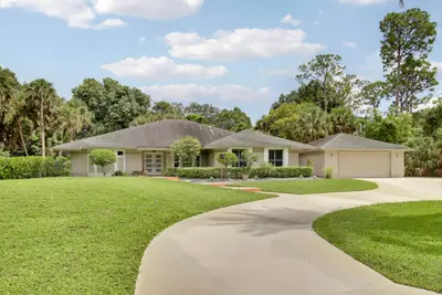 8552 Thousand Pines Circle, West Palm Beach – Single Family Residence for sale