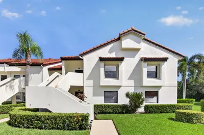 5939 Parkwalk Drive, Boynton Beach – Condominium for sale