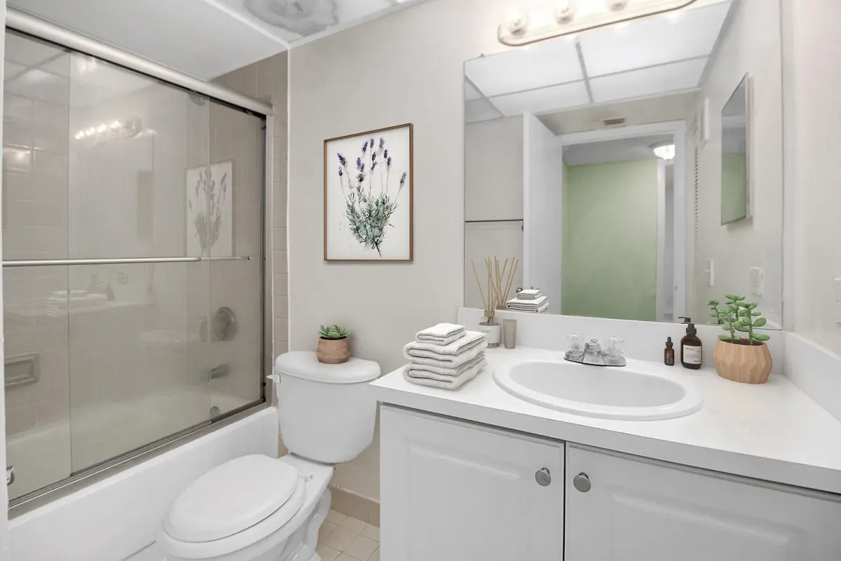 8160 Stage Bathroom at 8160 GENEVA Court 314, Doral