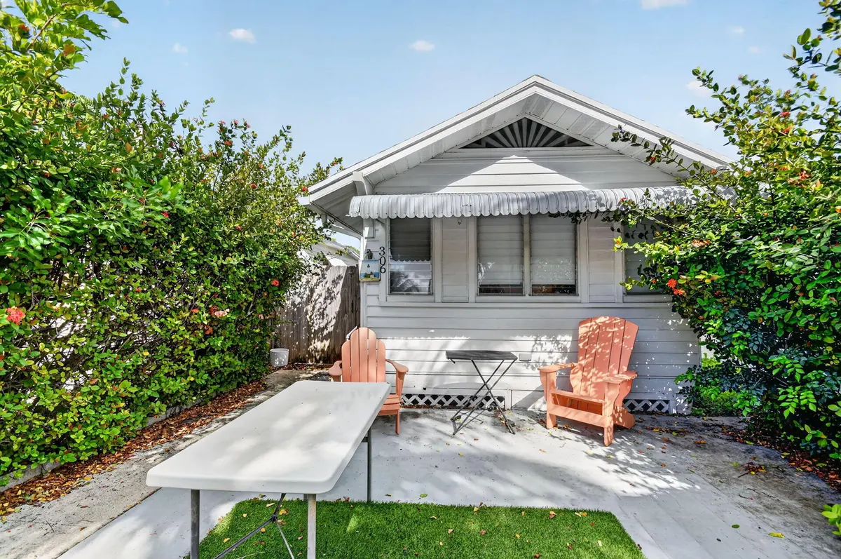 4-web-or-mls-DSC_5088 at 306 N J Street, Lake Worth Beach