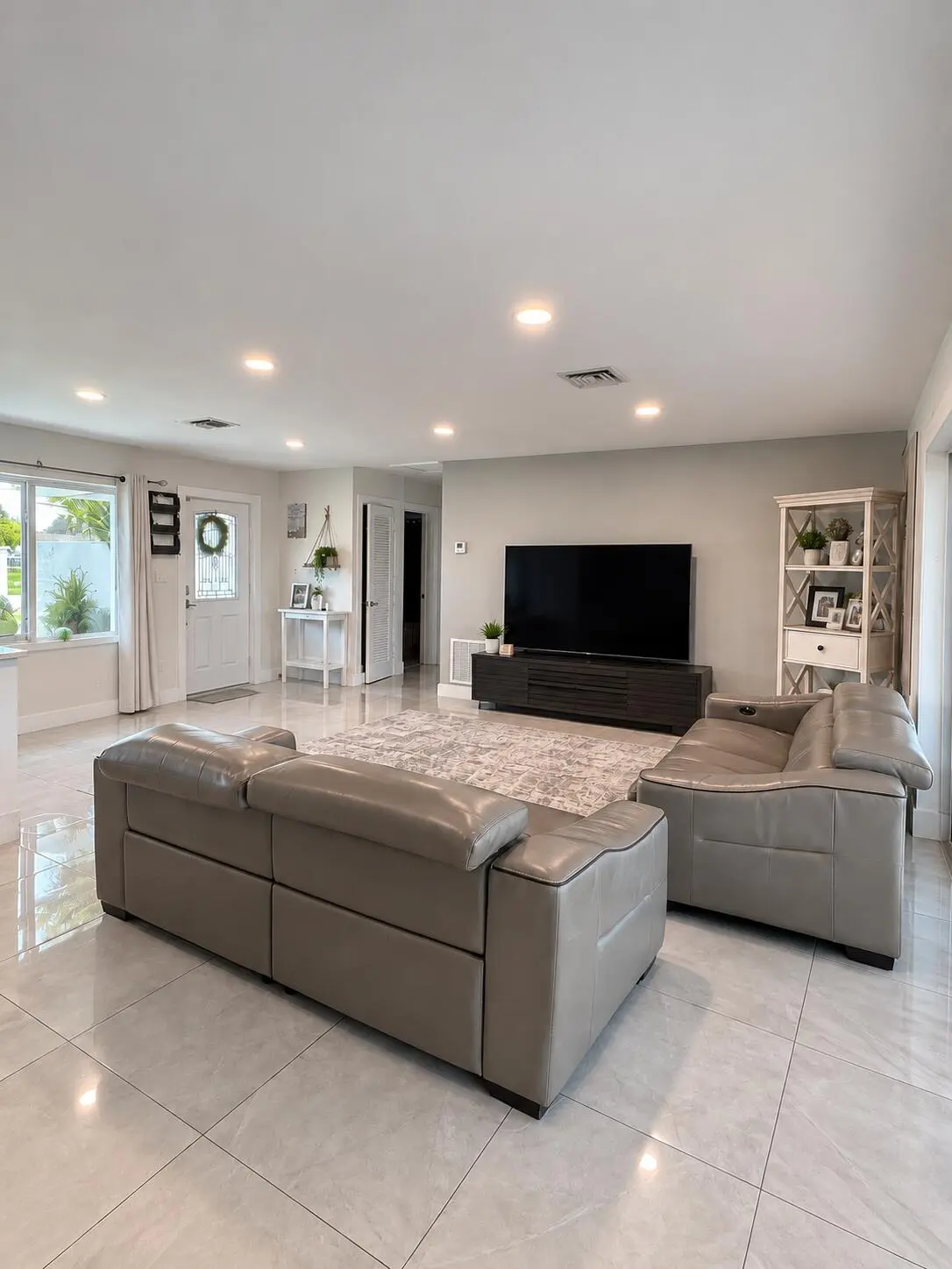 D1097BF1-1E20-46DD-8DE4-85C6534D6F23 at 816 SW 2nd Street, Boca Raton