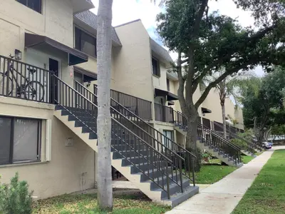 105 DEER CREEK Road 205, Deerfield Beach – Condominium for rent