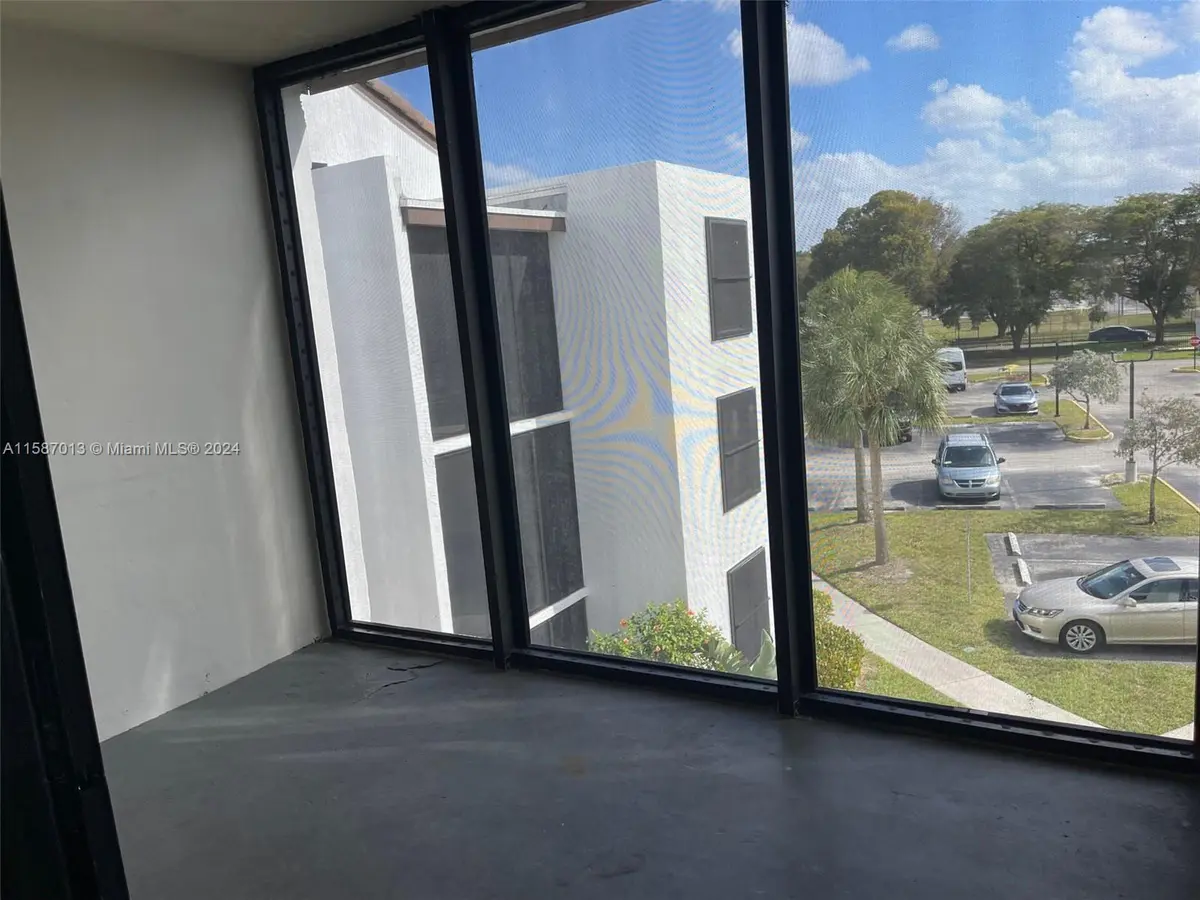 210 Lake Pic 10 at 212 Lake Pointe Drive 313, Oakland Park