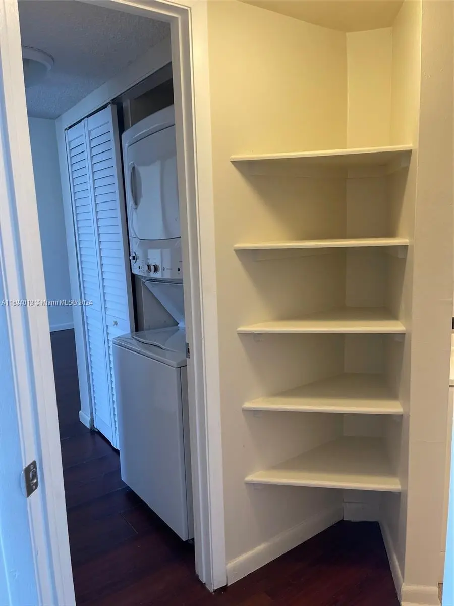 210 Lake Pic 9 at 212 Lake Pointe Drive 313, Oakland Park