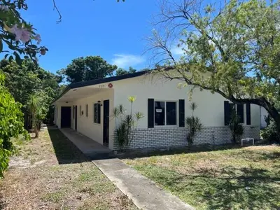 220 SE 22nd Avenue Unit 2, Pompano Beach – Apartment for rent