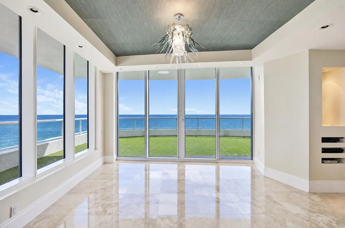 Oceanfront Dining at 1 N Fort Lauderdale Beach Boulevard 1801 / 1808, Fort Lauderdale