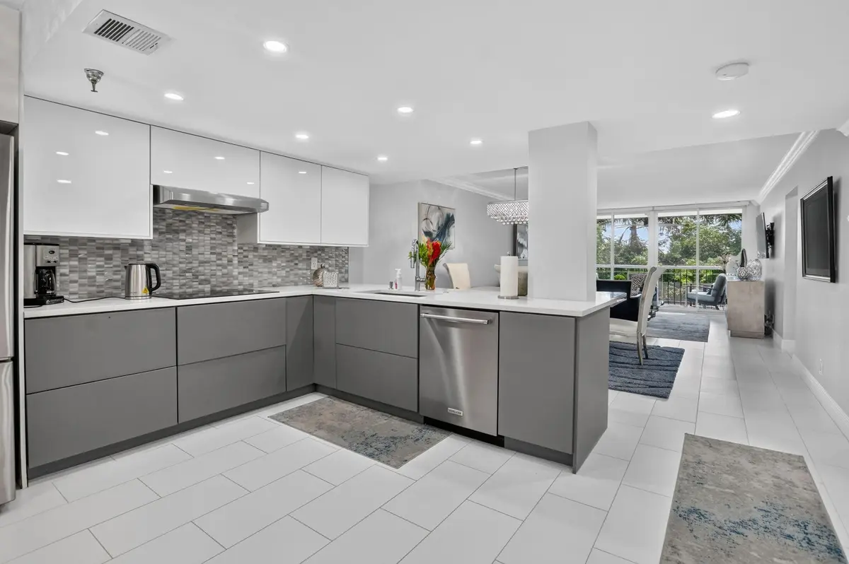 5-web-or-mls-DSC_9059 at 6320 Boca Del Mar Drive 304, Boca Raton