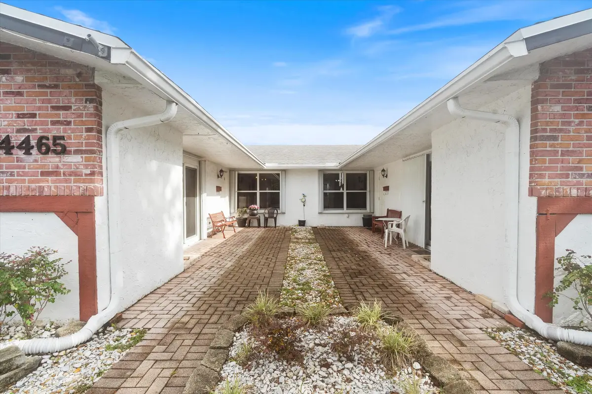 02-4465 SW 54th Ct Ft. Laudedale, FL-100 at 4465 SW 54th Court, Fort Lauderdale