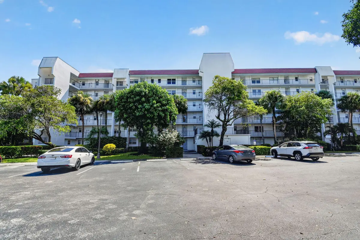 Parking at 3597 Birdie Drive 604 C, Lake Worth