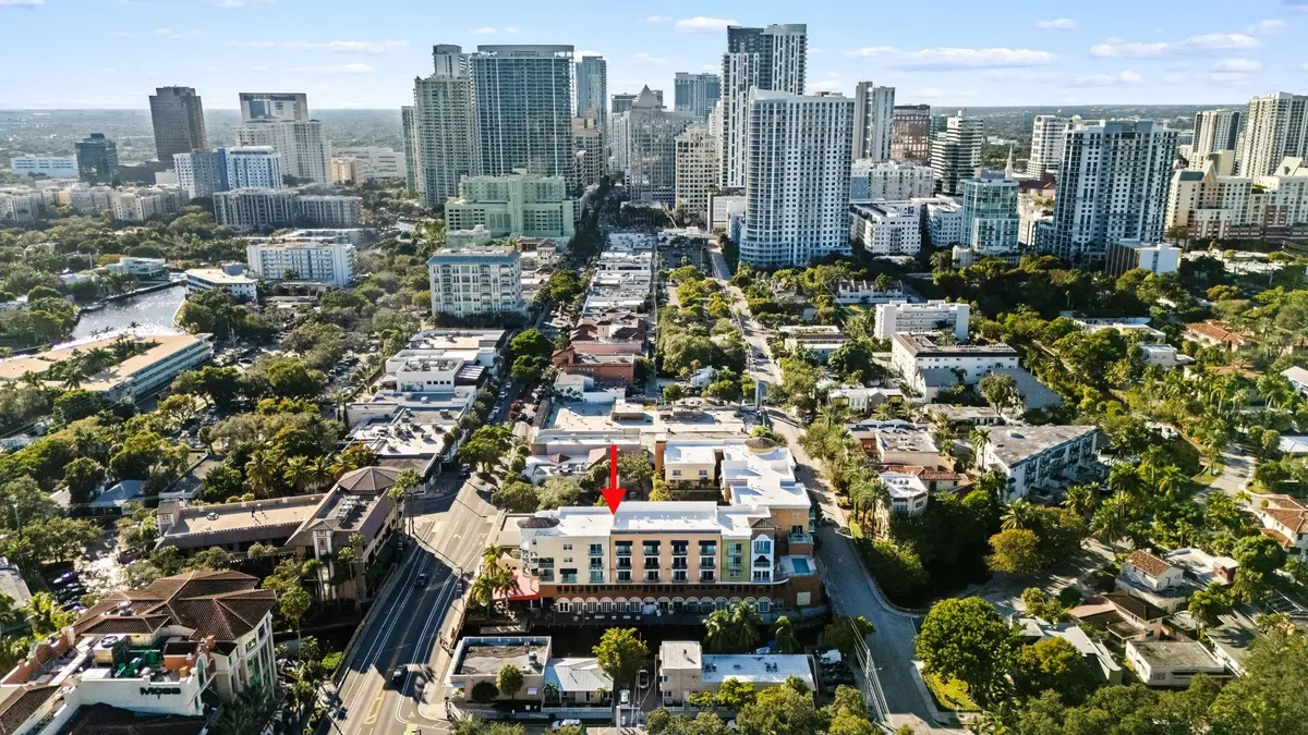 Photo 4 at 1103 E LAS OLAS Boulevard, Fort Lauderdale