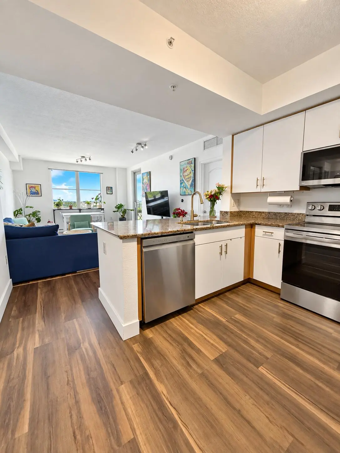 Kitchen at 1830 Radius Drive 708, Hollywood