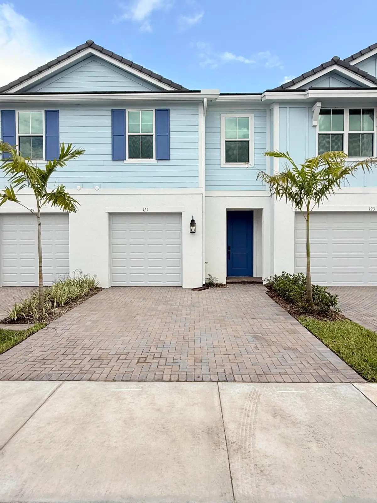 121 SE BIRCH TER at 121 SE Birch Terrace, Stuart
