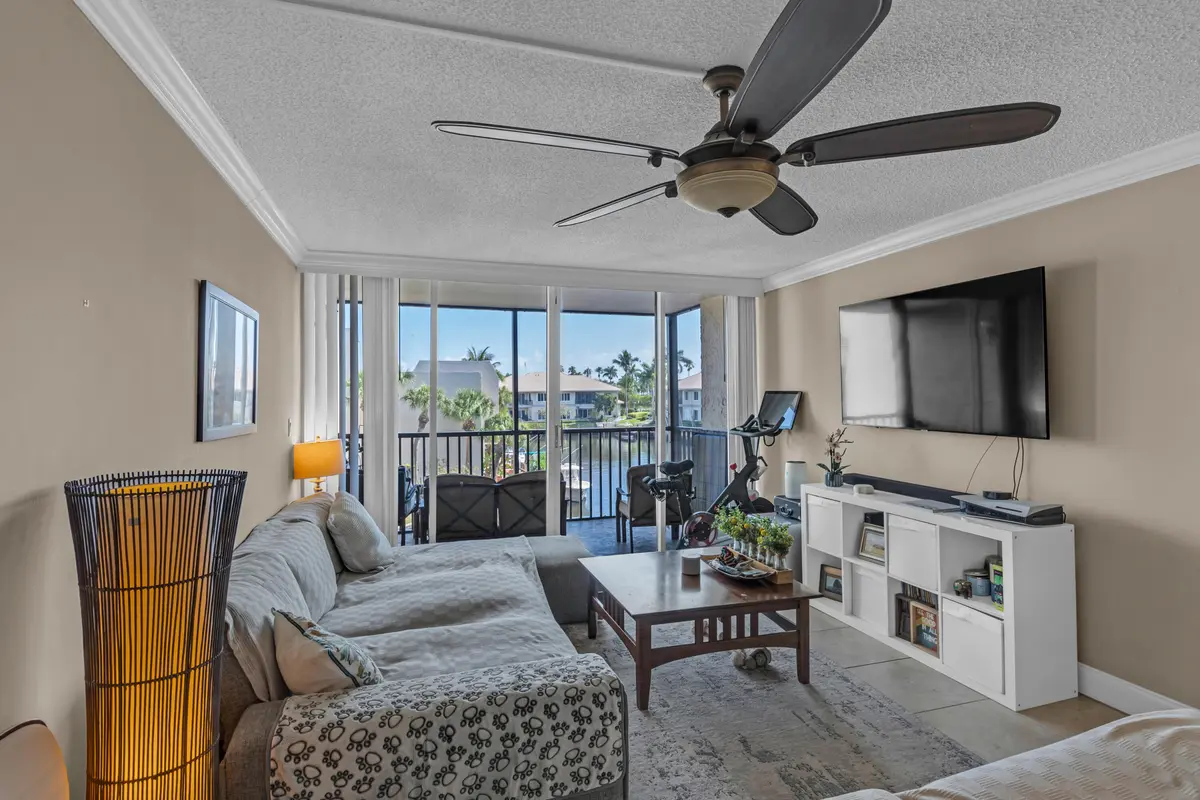 Great Views at 6 ROYAL PALM Way 307, Boca Raton