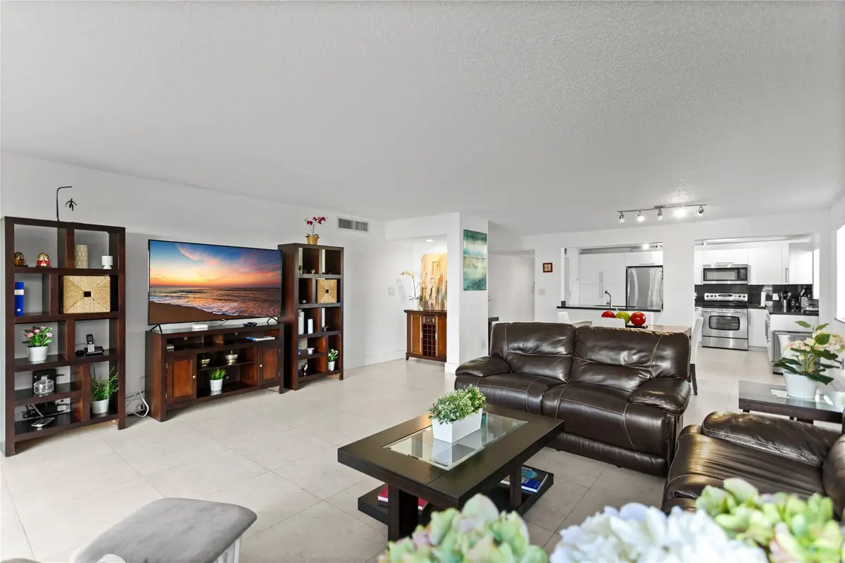 Photo 6 at 16051 Blatt Boulevard 101, Weston