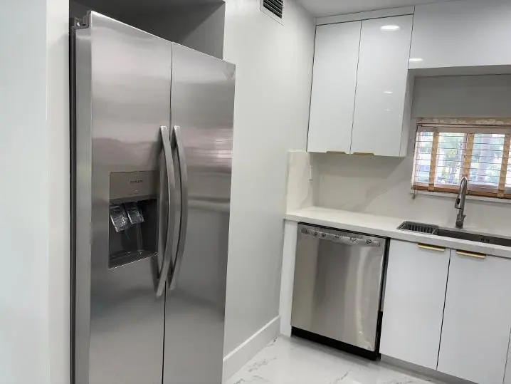 Kitchen at 700 S Hollybrook Drive 207, Pembroke Pines