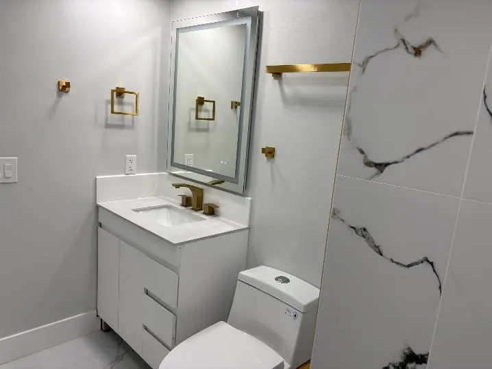 Bathroom at 700 S Hollybrook Drive 207, Pembroke Pines