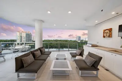 920 Intracoastal Drive 801, Fort Lauderdale – Condominium for sale