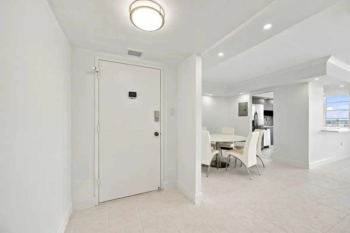 3-web-or-mls-18021-biscayne-blvd-901 at 18021 Biscayne Boulevard 901, Aventura