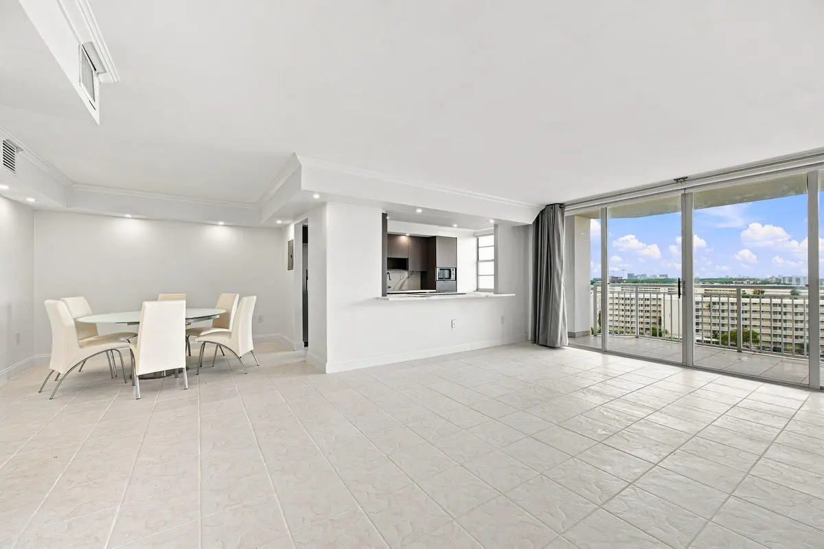 4-web-or-mls-18021-biscayne-blvd-901 at 18021 Biscayne Boulevard 901, Aventura