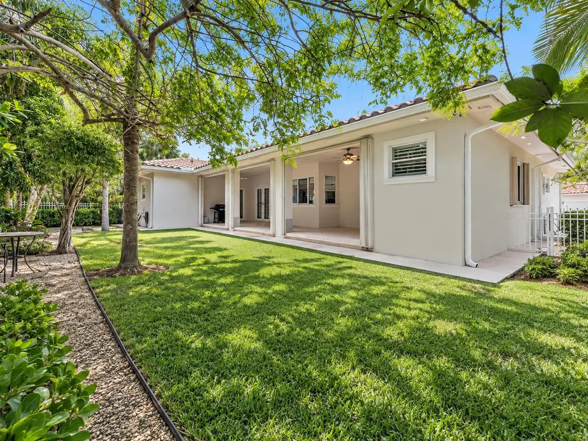 a2ac3481-4755-4b65-9bab-8aa10e6e3b37 at 820 TANGIER Street, Coral Gables