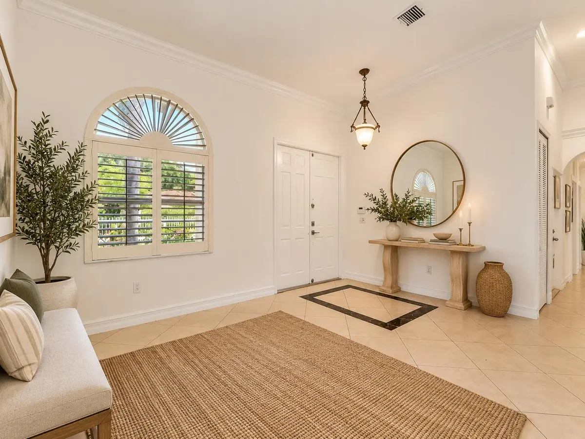 881c545c-e779-482f-afd5-63faa9a573f7 at 820 TANGIER Street, Coral Gables