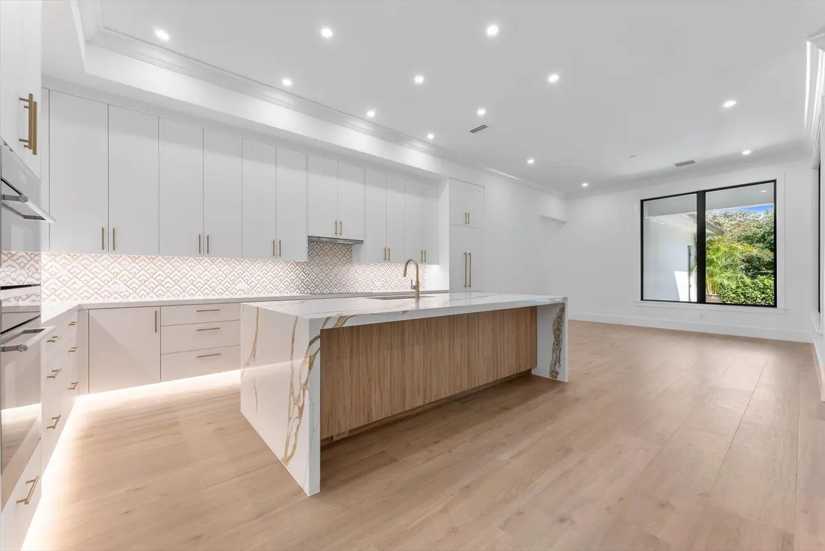 Kitchen at 715 MISSION HILL Road, Boynton Beach