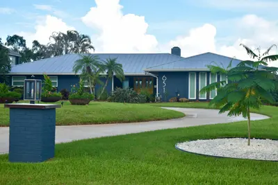 651 SE Hidden River Drive, Port St. Lucie – Single Family Residence for sale