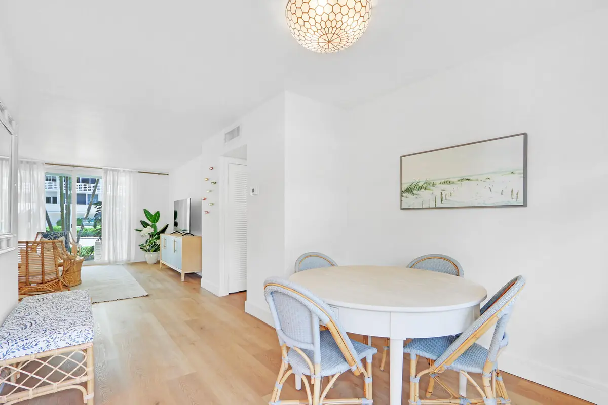 04_Image_4_mls at 139 Sunrise Avenue 1090, Palm Beach